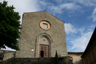 イタリア・トスカーナ、コルトナ村の教会